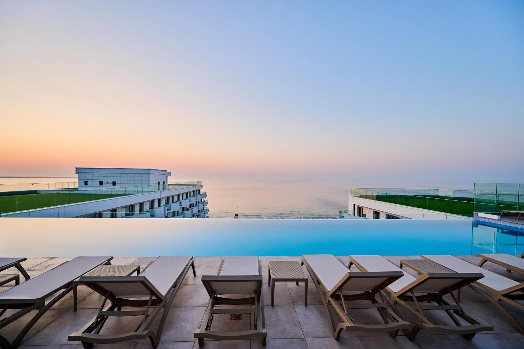 Năvodari Arrogance Queen Studio - Infinity Pool & Spa מראה חיצוני תמונה