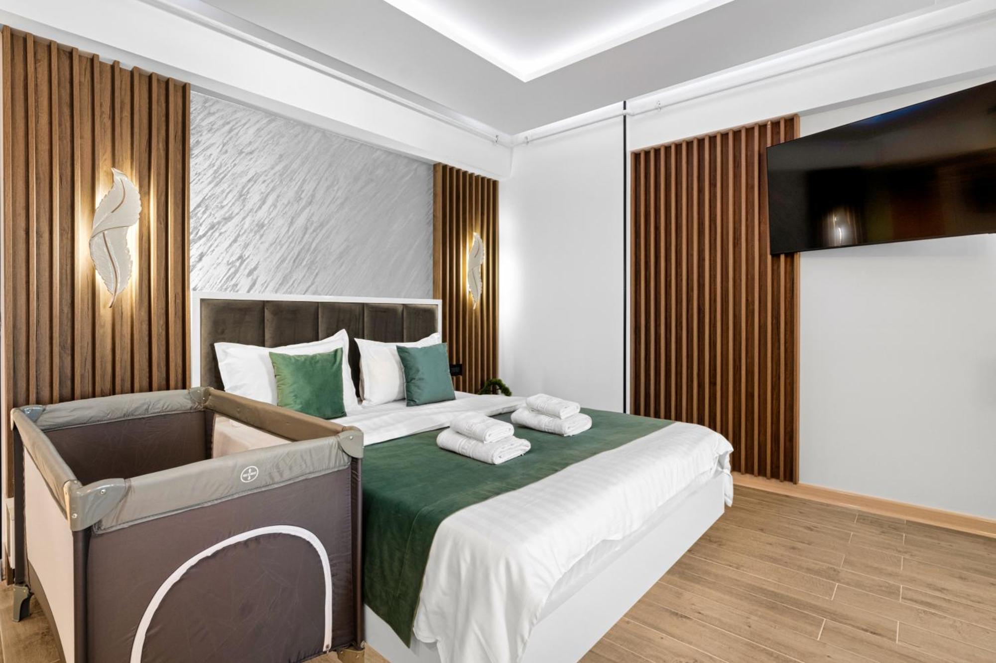 Năvodari Arrogance Queen Studio - Infinity Pool & Spa מראה חיצוני תמונה