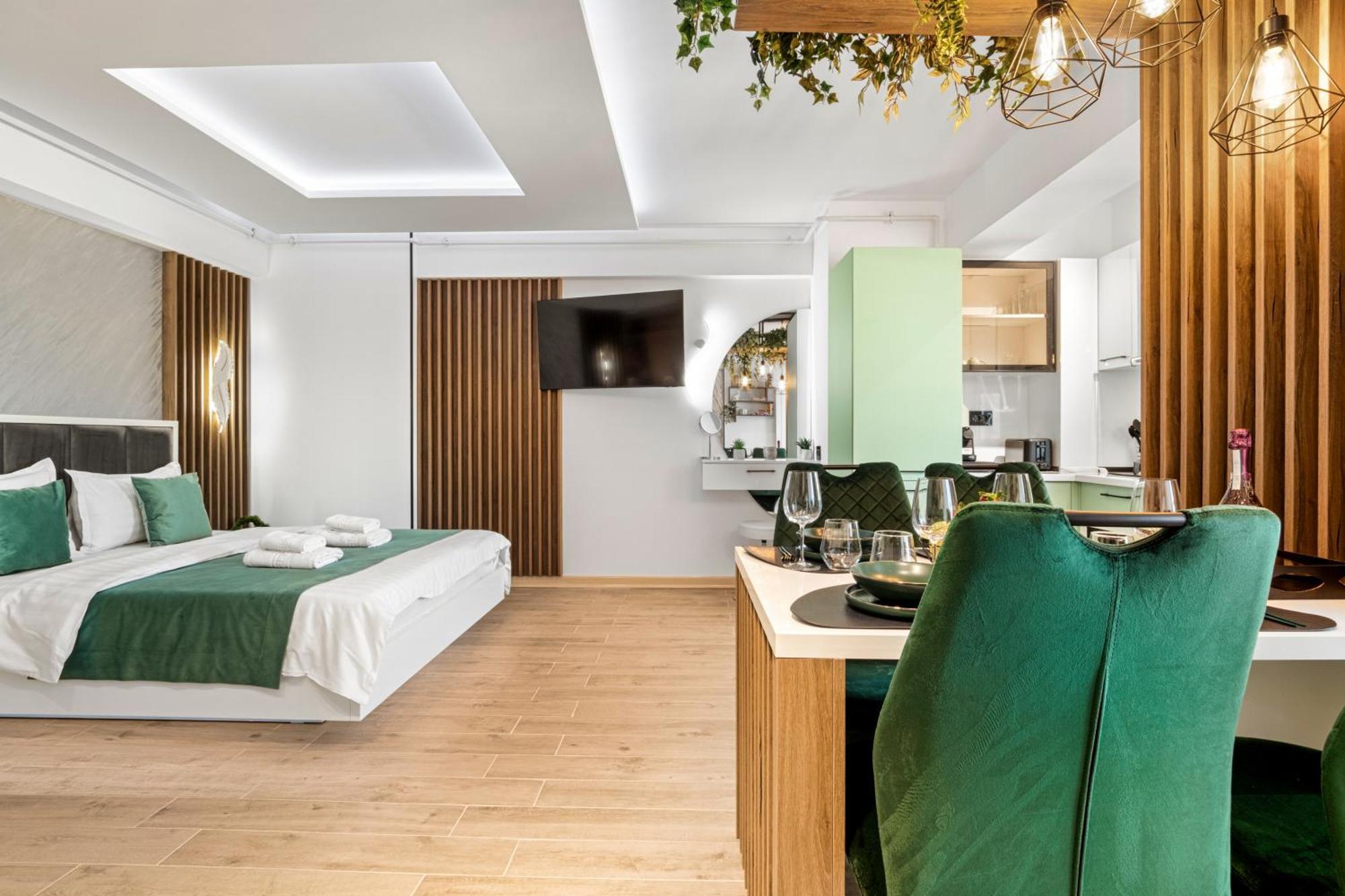 Năvodari Arrogance Queen Studio - Infinity Pool & Spa מראה חיצוני תמונה